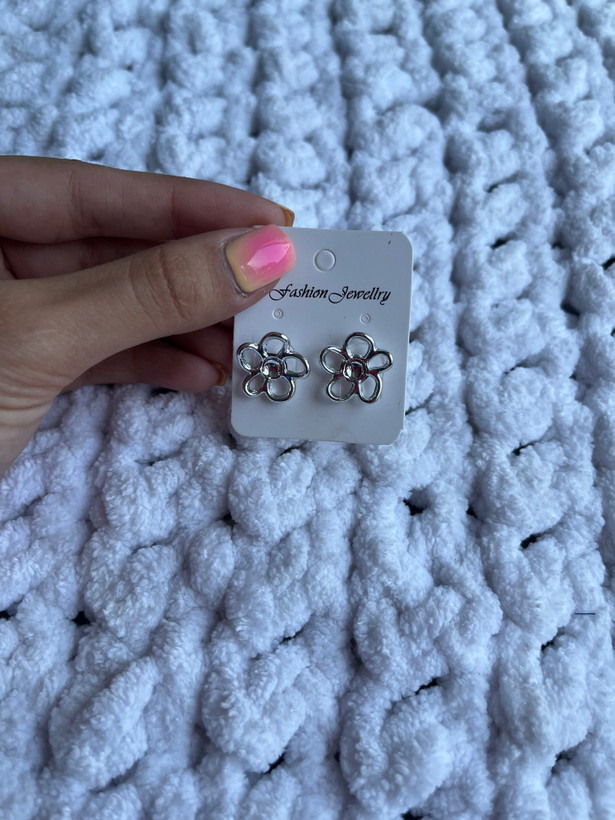 گوشواره نقره ای پلیمری آبکاری نقره ۹۹ تومنی